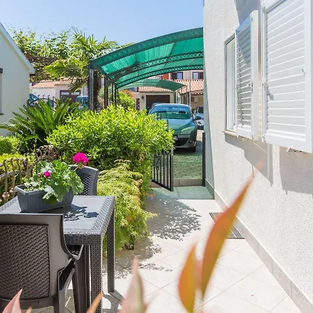 Apartment Besonderes Mit Eigener Galerie Im Dachgeschoss - Nur Wenige Minuten Zum *