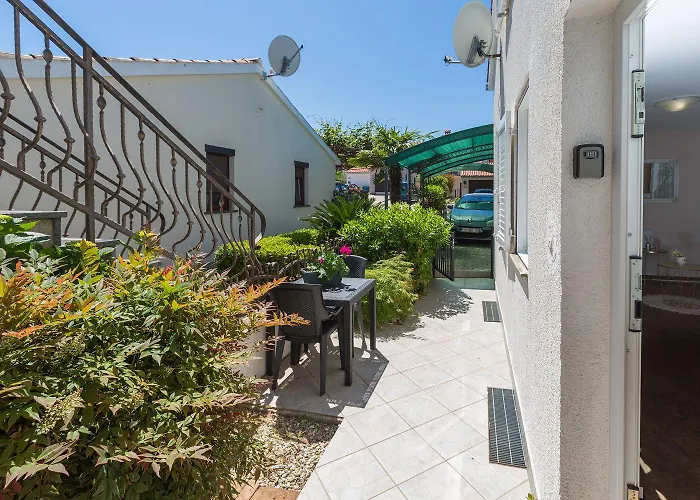 Besonderes Mit Eigener Galerie Im Dachgeschoss - Nur Wenige Minuten Zum 아파트