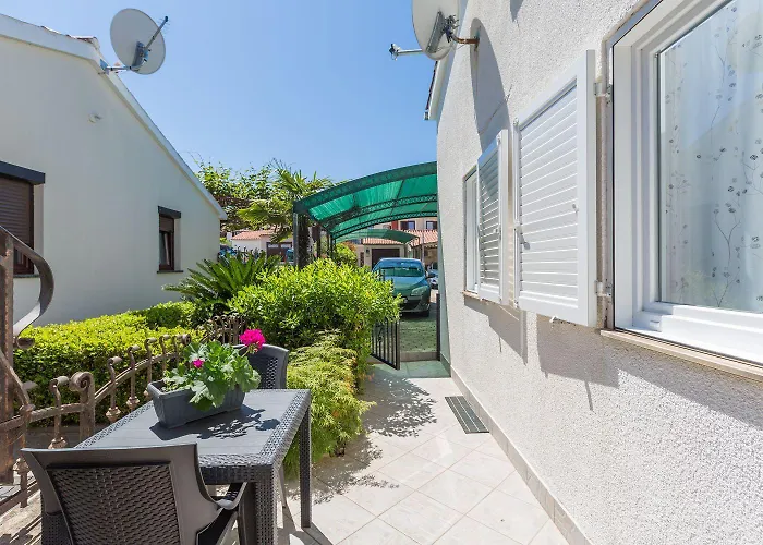 Besonderes Mit Eigener Galerie Im Dachgeschoss - Nur Wenige Minuten Zum 아파트